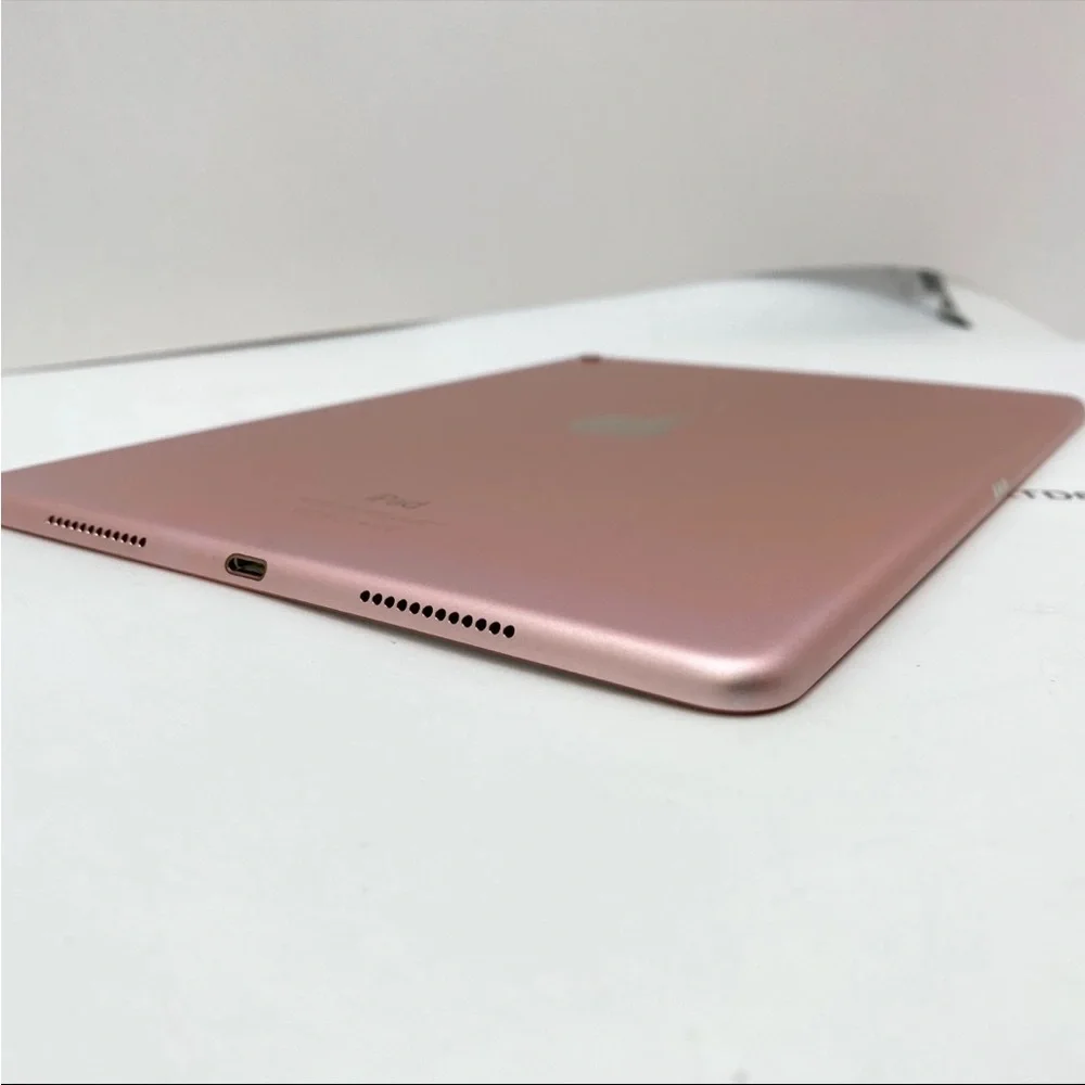 Apple Tablet - White Frame